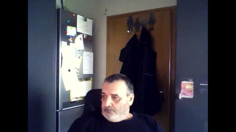 Snapshot of chris250268 chatting on 12-24-24, 10:01 Chris online show from 12-24-24, 10:01