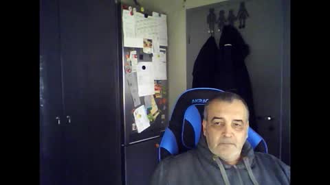 Snapshot of chris250268 chatting on 09-25-25, 10:30 Chris online show from 09-25-25, 10:30