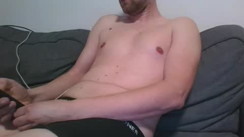 chris280989 online show from 04-25-26, 06:49