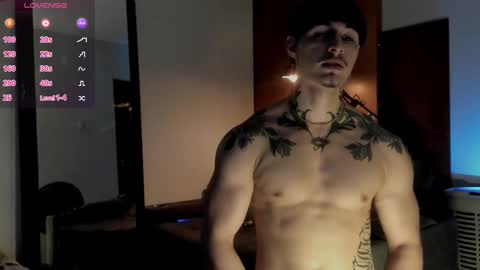 Snapshot of chris_angel01 chatting on 11-13-25, 07:51 chris_angel01 online show from 11-13-25, 07:51