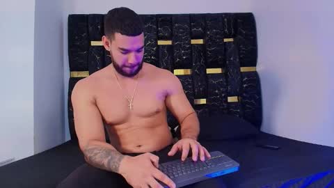 Chris B online show from 11-22-25, 06:18