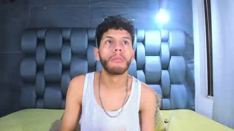 chris_grey2 online show from 06-16-26, 12:41