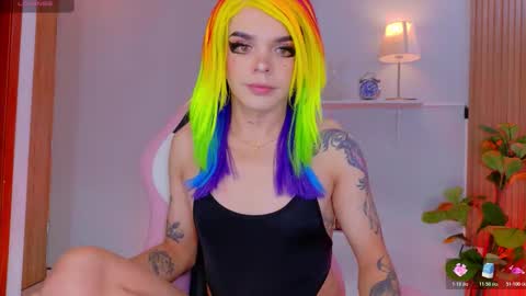 juli   Instagram july rv17 - Twitter juli rv17     online show from 02-05-26, 11:59