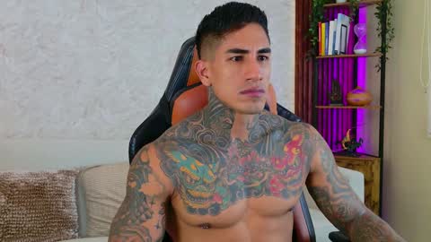 Snapshot of chris_reilly chatting on 11-18-25, 02:10 chris reilly online show from 11-18-25, 02:10