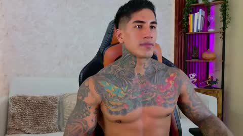 Snapshot of chris_reilly chatting on 12-14-25, 02:44 chris reilly online show from 12-14-25, 02:44