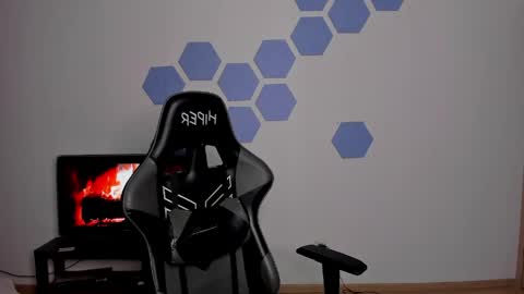 Chris Tyson online show from 04-25-26, 10:18