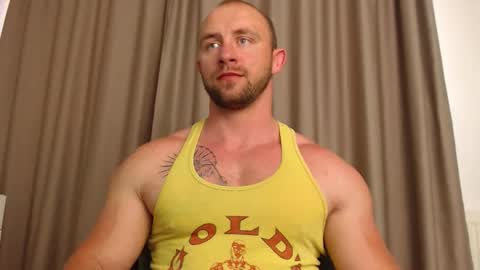 Snapshot of chrisbigbiceps chatting on 05-26-26, 04:25 chrisbigbiceps online show from 05-26-26, 04:25