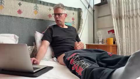 ChrisFtlvr online show from 04-24-26, 03:03