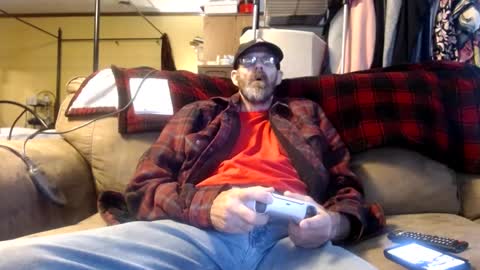 Snapshot of chrisintn chatting on 10-08-25, 03:09 chrisintn online show from 10-08-25, 03:09