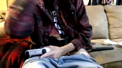 Snapshot of chrisintn chatting on 10-26-25, 01:44 chrisintn online show from 10-26-25, 01:44