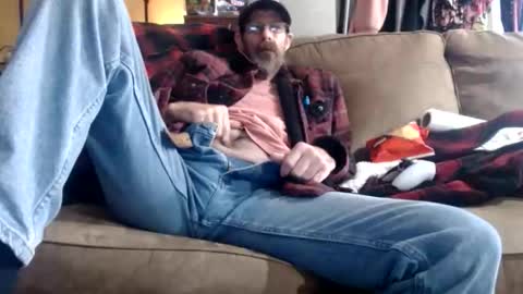 Snapshot of chrisintn chatting on 11-17-25, 05:08 chrisintn online show from 11-17-25, 05:08