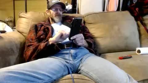 Snapshot of chrisintn chatting on 11-24-25, 07:02 chrisintn online show from 11-24-25, 07:02