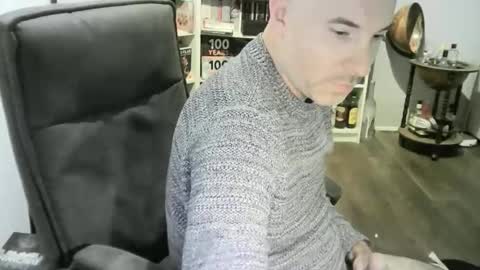 Snapshot of chrisprngr chatting on 05-10-26, 12:32 chrisprngr online show from 05-10-26, 12:32