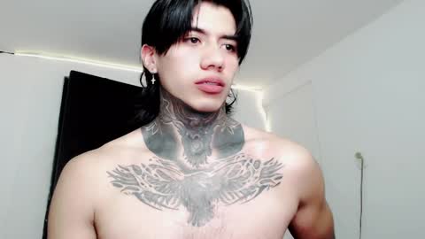 Snapshot of chriss_opp chatting on 02-18-25, 08:47 CHRIS  INDEPENT MODEL online show from 02-18-25, 08:47