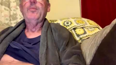 chrissiebitch70744 online show from 05-05-26, 10:18