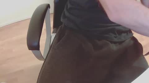 Snapshot of chrissoxx chatting on 01-06-25, 11:31 chrissoxx online show from 01-06-25, 11:31