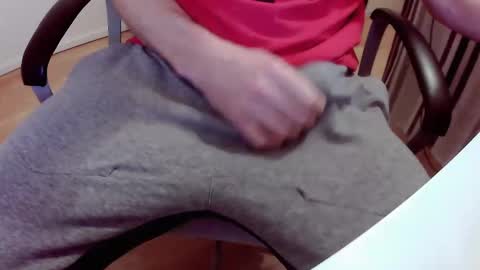 Snapshot of chrissoxx chatting on 03-04-25, 11:22 chrissoxx online show from 03-04-25, 11:22