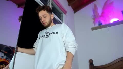 Snapshot of chrisstianford chatting on 10-29-25, 08:16 Hi dont forguet to follow me    online show from 10-29-25, 08:16