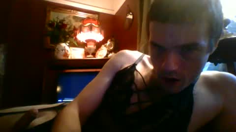 chrischrissy online show from 12-18-24, 08:42