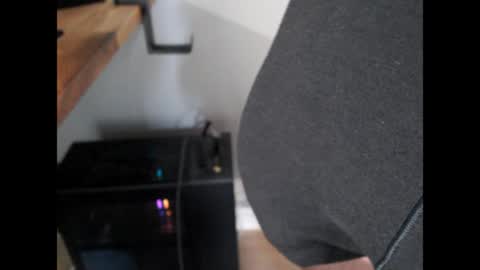 Chris online show from 05-10-26, 10:42
