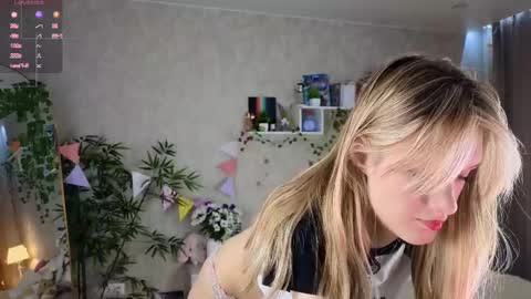 Ann online show from 04-25-26, 12:19