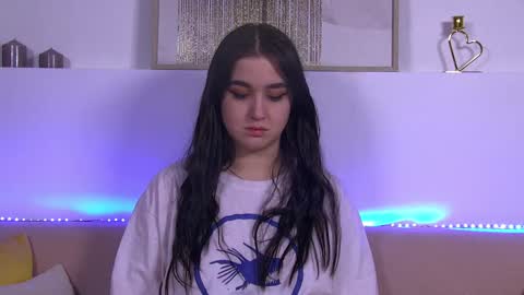 Snapshot of christinamilton chatting on 01-22-25, 04:34 Christina online show from 01-22-25, 04:34