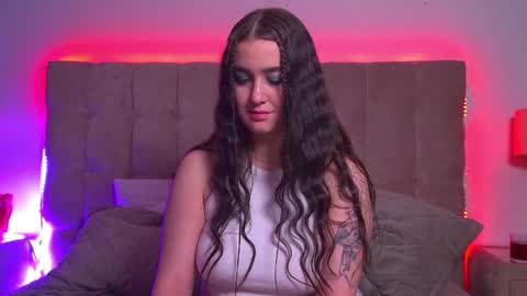 Snapshot of christinamilton chatting on 01-26-25, 03:06 Christina online show from 01-26-25, 03:06