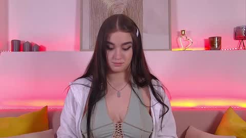 Snapshot of christinamilton chatting on 02-02-25, 01:12 Christina online show from 02-02-25, 01:12