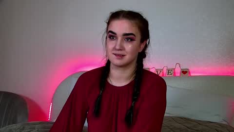 Snapshot of christinamilton chatting on 02-18-25, 12:48 Christina online show from 02-18-25, 12:48