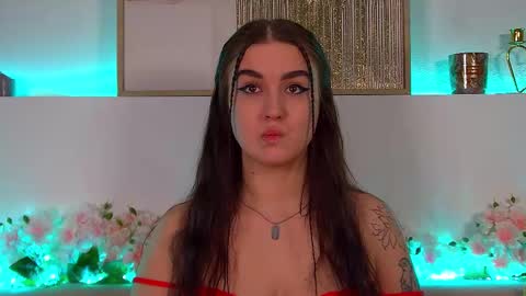 Snapshot of christinamilton chatting on 02-19-25, 04:01 Christina online show from 02-19-25, 04:01