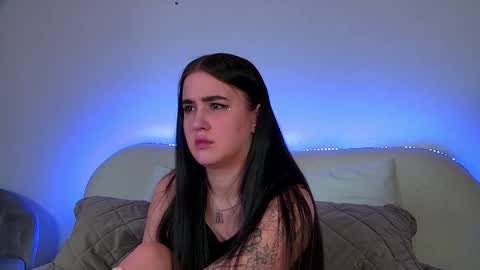 Snapshot of christinamilton chatting on 03-01-25, 04:15 Christina online show from 03-01-25, 04:15