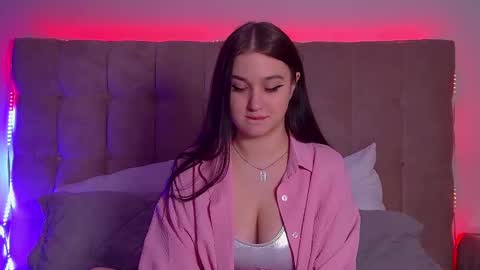 Snapshot of christinamilton chatting on 03-01-25, 06:32 Christina online show from 03-01-25, 06:32