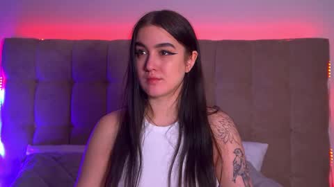 Snapshot of christinamilton chatting on 03-03-25, 06:22 Christina online show from 03-03-25, 06:22