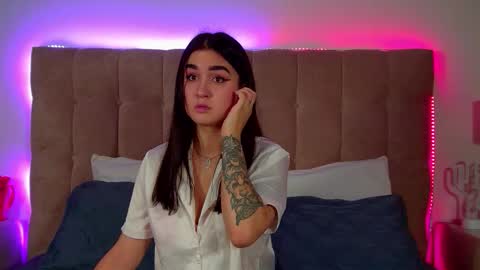 Snapshot of christinamilton chatting on 09-16-25, 06:31 Christina online show from 09-16-25, 06:31