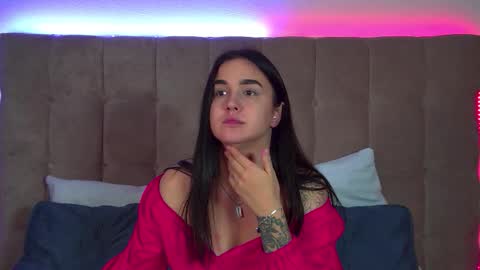 Snapshot of christinamilton chatting on 09-20-25, 06:31 Christina online show from 09-20-25, 06:31