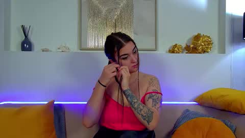 Snapshot of christinamilton chatting on 10-16-25, 06:42 Christina online show from 10-16-25, 06:42