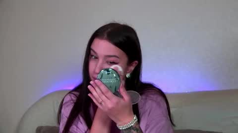 Snapshot of christinamilton chatting on 10-21-25, 06:30 Christina online show from 10-21-25, 06:30