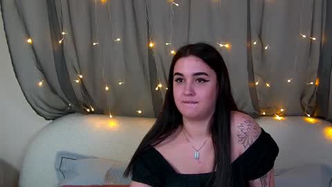 Snapshot of christinamilton chatting on 10-25-25, 06:35 Christina online show from 10-25-25, 06:35