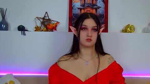 Snapshot of christinamilton chatting on 10-31-25, 06:31 Christina online show from 10-31-25, 06:31