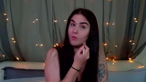 Snapshot of christinamilton chatting on 11-15-25, 06:48 Christina online show from 11-15-25, 06:48