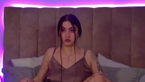 Snapshot of christinamilton chatting on 11-22-25, 07:02 Christina online show from 11-22-25, 07:02