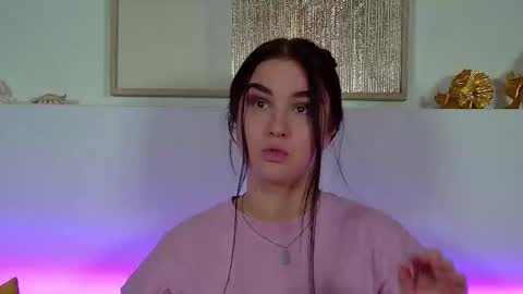 Snapshot of christinamilton chatting on 11-25-25, 06:52 Christina online show from 11-25-25, 06:52