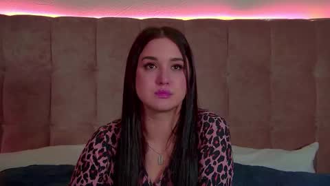 Snapshot of christinamilton chatting on 11-27-25, 06:10 Christina online show from 11-27-25, 06:10