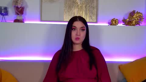 Snapshot of christinamilton chatting on 12-13-25, 07:53 Christina online show from 12-13-25, 07:53