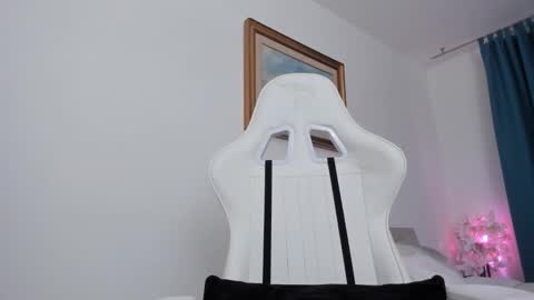 Hi im Christine online show from 12-10-24, 08:40