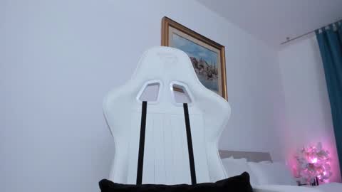 Hi im Christine online show from 12-16-24, 07:37