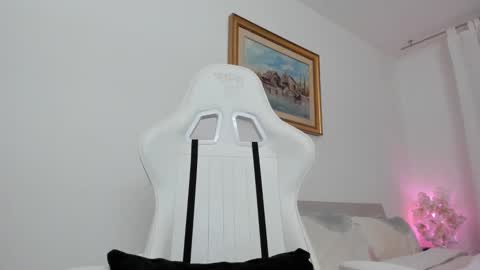 Hi im Christine online show from 03-07-25, 07:19