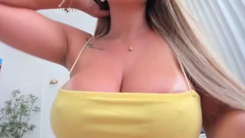 Hi im Christine online show from 07-15-26, 04:07