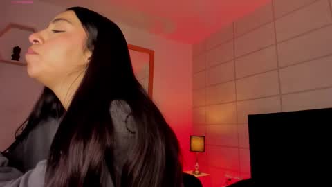 Christine  online show from 09-19-25, 12:06