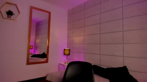 Christine  online show from 04-24-26, 12:07